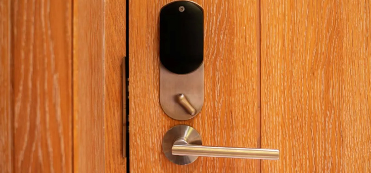 Automatic Locking Door Knob Yucaipa